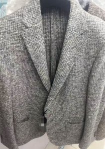 men knit jacket with small contruction design