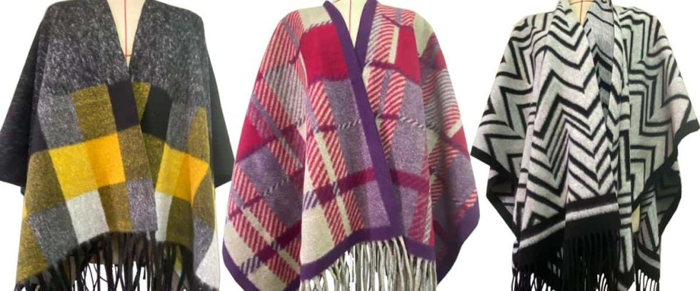 3 shawls of wool knit fabrics